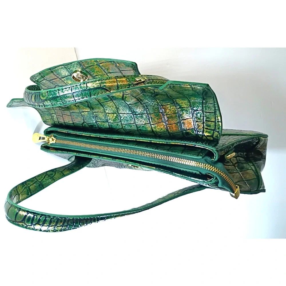 Vintage Sharif Metallic Green Gold Reptile Embossed Crossbody Flap Bag Y2K EUC